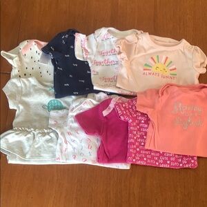 🫐3/$30 Assorted 9m Baby Onesies Set (9 in total)